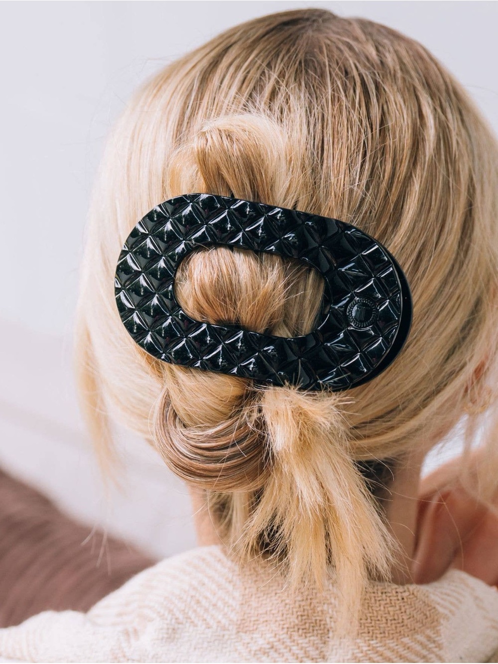 TELETIES - Flat Round Hair Clip | Large | Jet Black Quilted